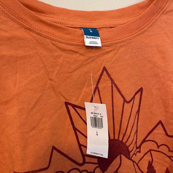 Old Navy Crop Tee - Picture 2 of 2